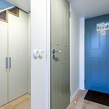 Stay Apartments 호텔 5*